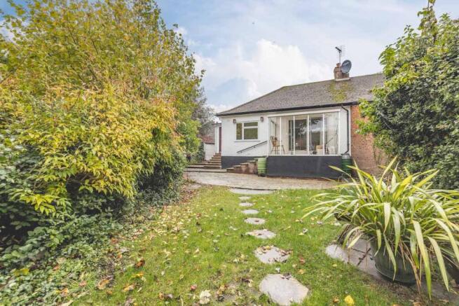 3 bed property, in Rostrevor Gardens, £475,000