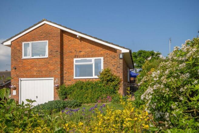 4 bed property, in Newick Drive, £550,000