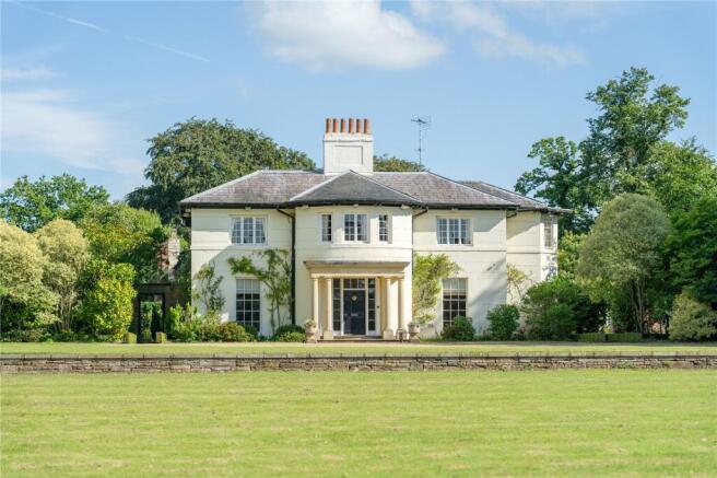 6 bed property, in Lodge Lane, £2,000,000