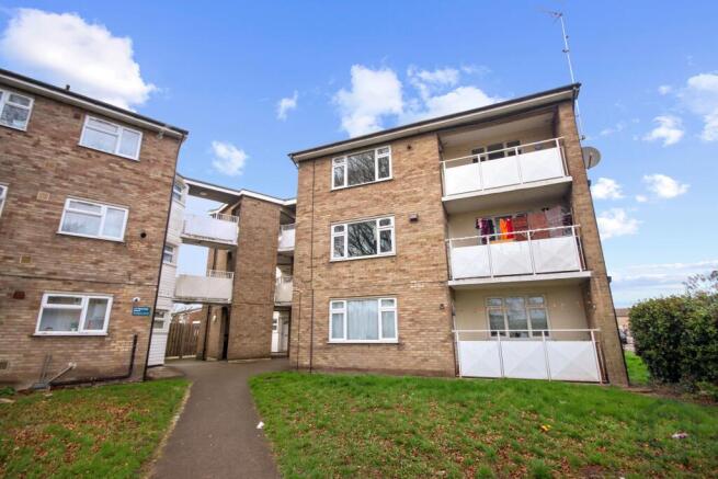 2 bed property, in 53 John F Kennedy Court, £50,000