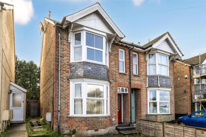 3 bed property, in Chichester Road, £280,000