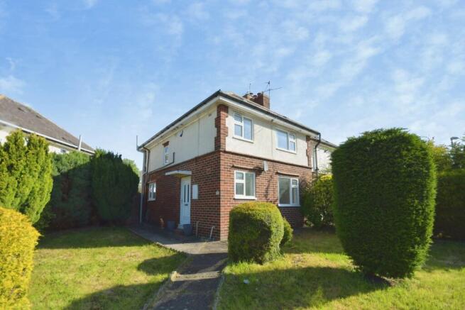 3 bed property, in Vernon Road, £170,000