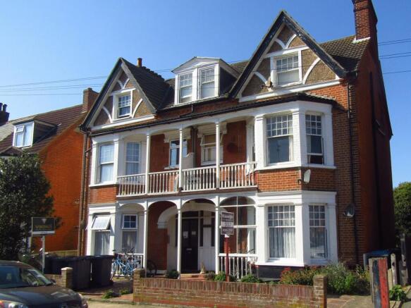 1 bed property, in Leopold Road, £104,000