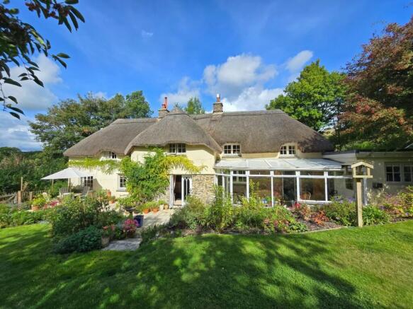 4 bed property, in Thrushelton, £775,000