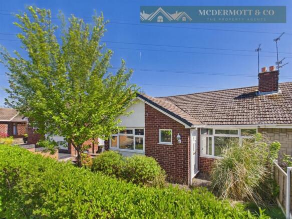 2 bed property, in Leicester Road, £260,000