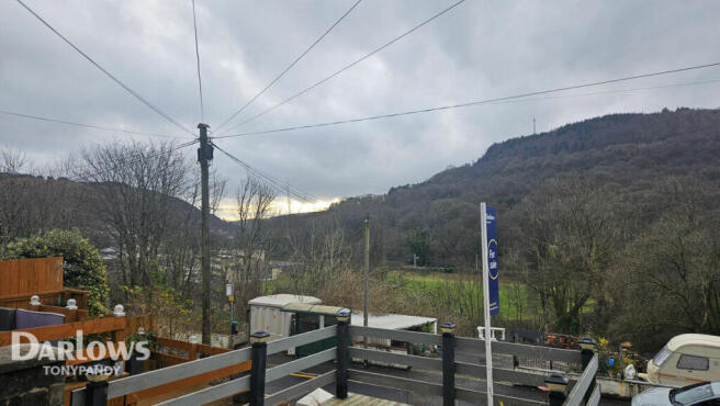 3 bed property, in Tonypandy CF40 2, £130,000