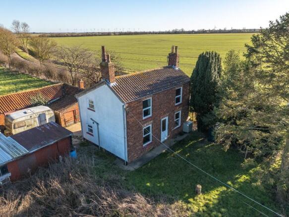 3 bed property, in Highfield Cottage, £295,000