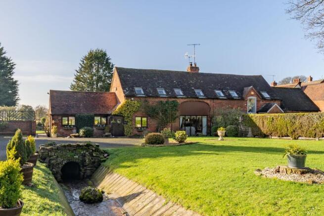 3 bed property, in Bromsgrove Road, £750,000
