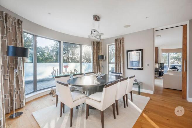 3 bed property, in Bingham Avenue, £1,395,000
