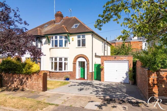 4 bed property, in Jersey Avenue, £650,000