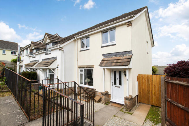 3 bed property, in Liskerrett Road, £220,000