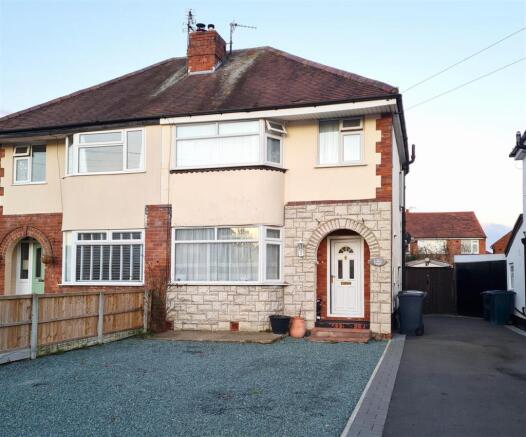 3 bed property, in Sundorne Crescent, £227,000