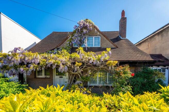 3 bed property, in Westbury Road, £750,000