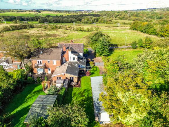 4 bed property, in Tempest Road, £680,000