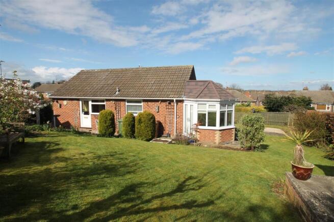 3 bed property, in Poplar Avenue, £339,950