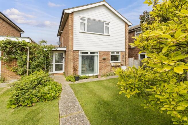 3 bed property, in Seven Sisters Road, £325,000