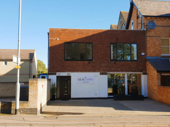 1 bed property, in Tan Yard, £250,000