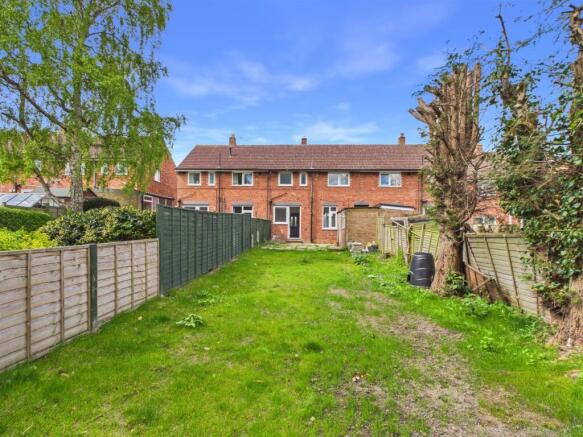 3 bed property, in Humber Place, £200,000