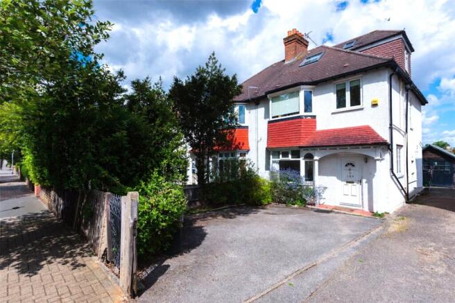 4 bed property, in Sutherland Grove, £1,095,000