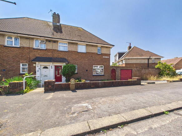 3 bed property, in Bramber Avenue, £475,000