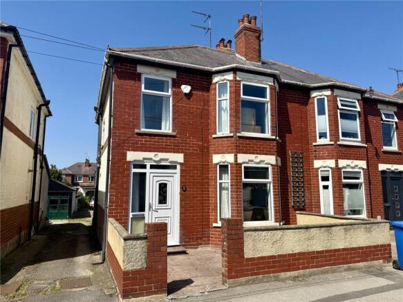 3 bed property, in Hamilton Road, £169,995