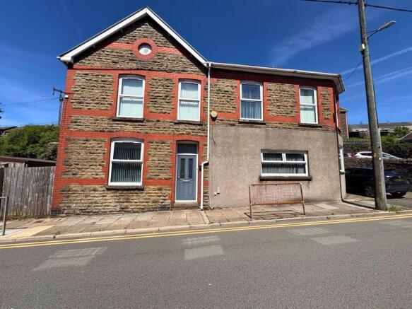 4 bed property, in Caerau Road, £210,000