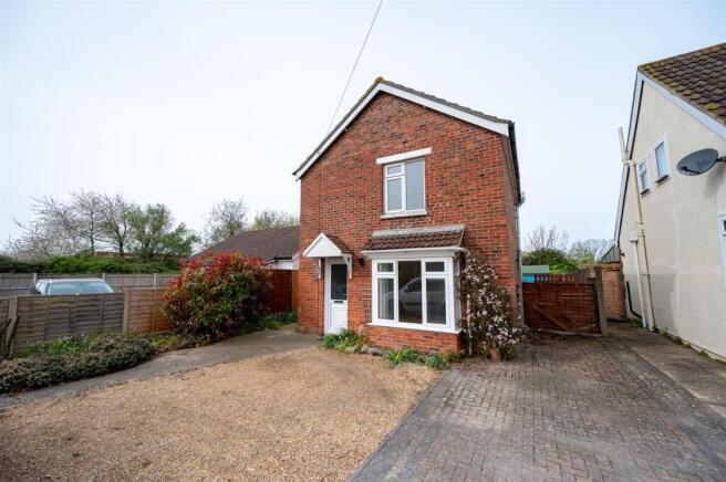 2 bed property, in Havant Road, £330,000