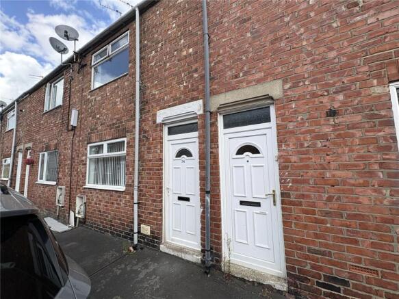 2 bed property, in West Street, £35,000