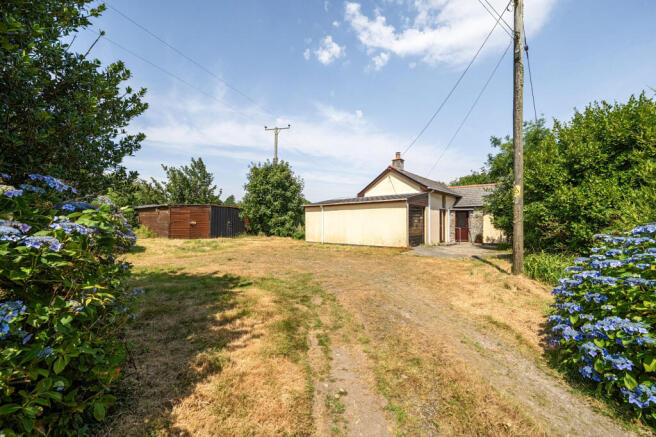 2 bed property, in Laity, £395,000
