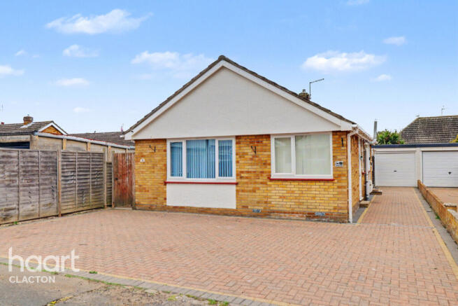 3 bed property, in Bembridge Close, £260,000