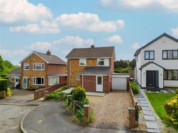 3 bed property, in Ridgeway, £325,000