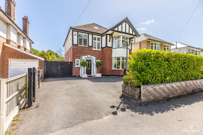 6 bed property, in Holdenhurst Avenue, £750,000