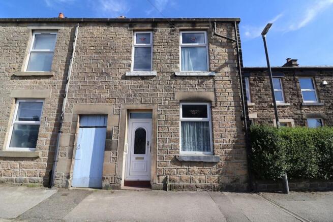 3 bed property, in Church Street, £185,000