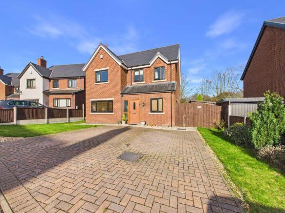 4 bed property, in Highfield Way, £349,995