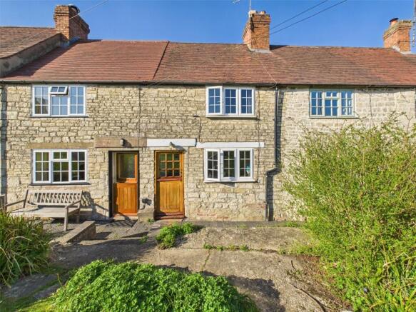 3 bed property, in Bondend Road, £230,000