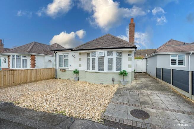3 bed property, in Windsor Road, £425,000