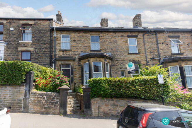 5 bed property, in Newbould Lane, £425,000