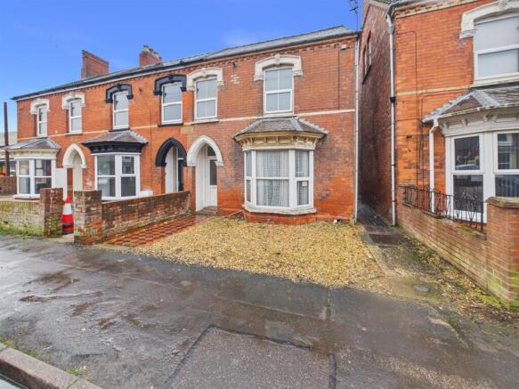 2 bed property, in George Street, £149,950