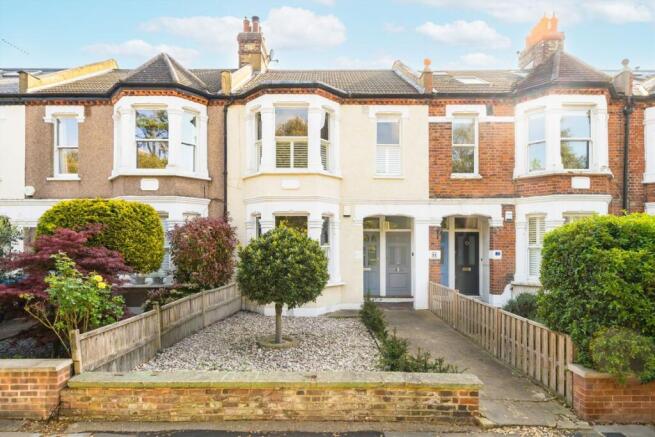 3 bed property, in Trinity Road, £800,000