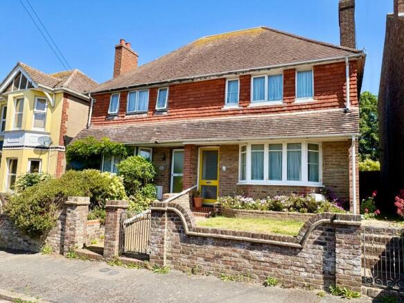 3 bed property, in Havelock Road, £260,000