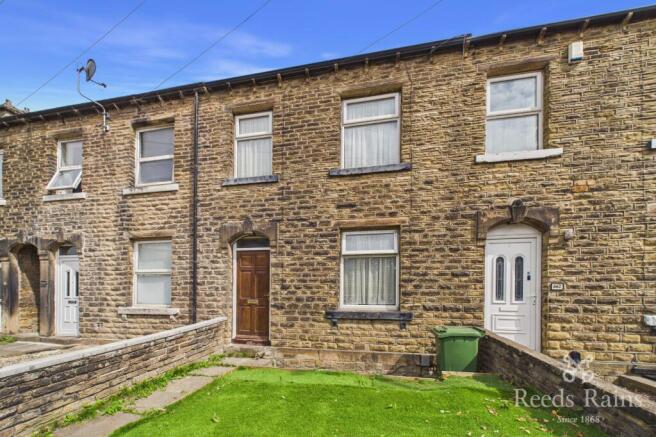 2 bed property, in Leeds Road, £99,000