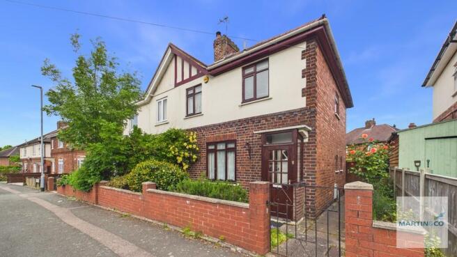 3 bed property, in Nevill Street, £200,000