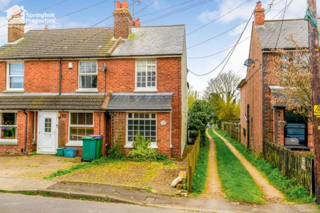 2 bed property, in Stone Street, £280,000