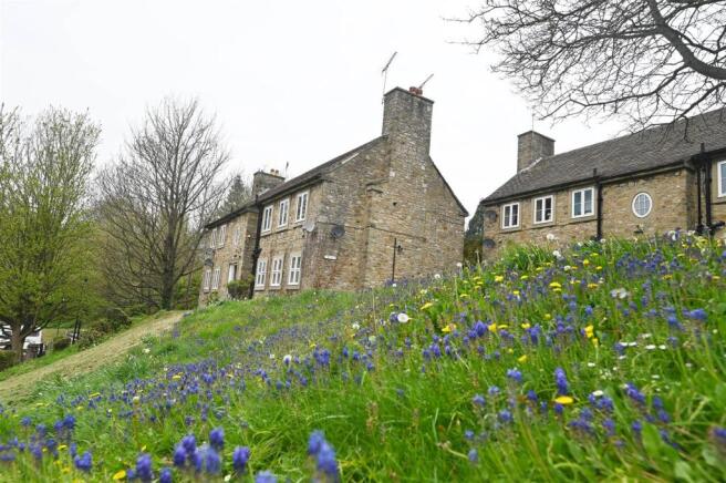 1 bed property, in St. James Chapel Flats, £84,950