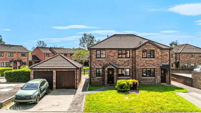 2 bed property, in Willowbank, £169,950