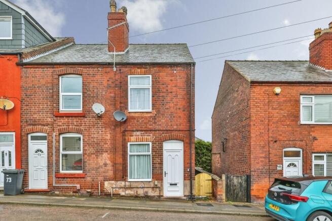 2 bed property, in Albany Street, £130,000