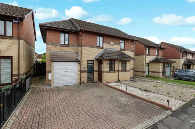 4 bed property, in Cameronian Place, £210,000