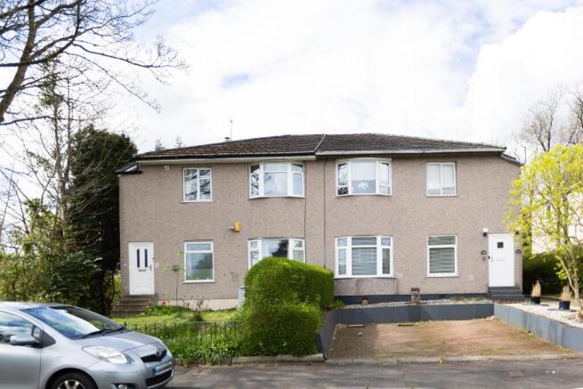 3 bed property, in Glencroft Road, £105,000