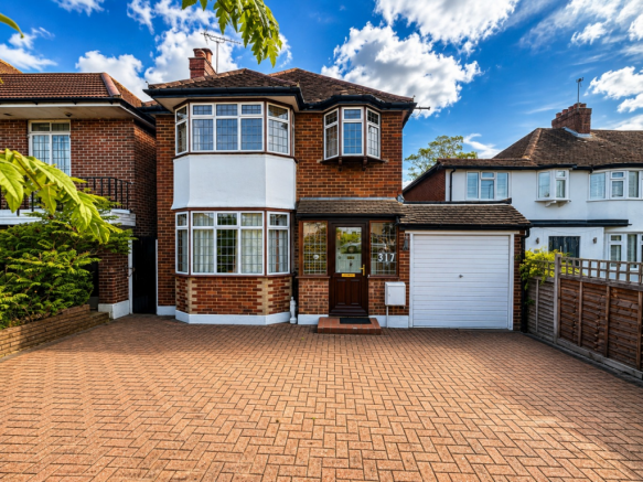 4 bed property, in 317, £775,000
