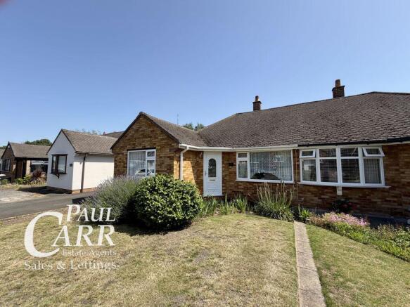 2 bed property, in Hillmorton Road, £315,000